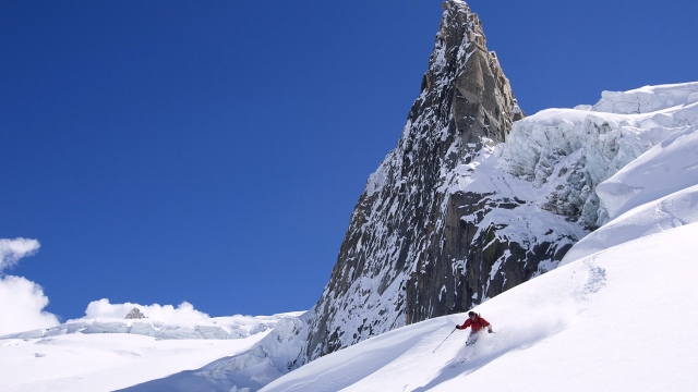 K1公司：家里放乒乓球台打球