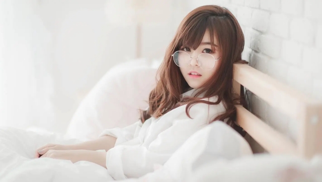 K1体育：室内卷腹健身操