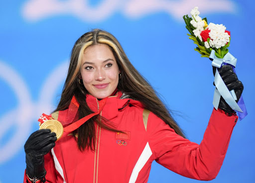 K1体育：去健身器材锻炼身体